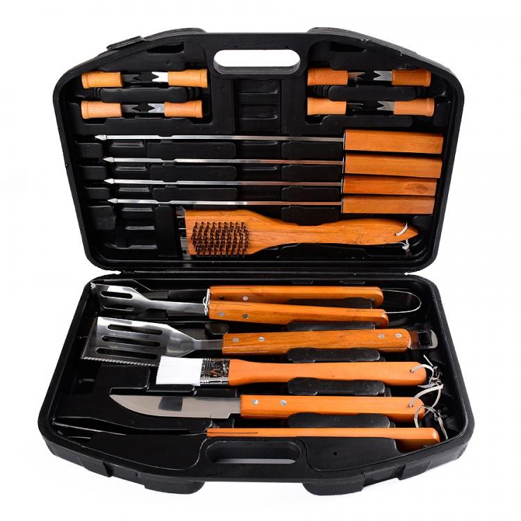 Set Accessori Barbecue 18Pz Con Valigetta Kit Utensili Bbq Legno Griglia Posate