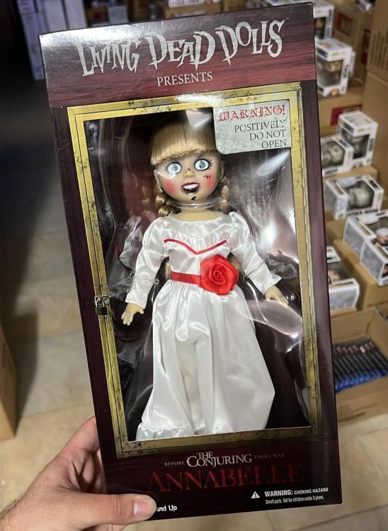 Living Dead Dolls: Conjuring (Annabelle) 25Cm Statua Figure Bambola Horror Mezco