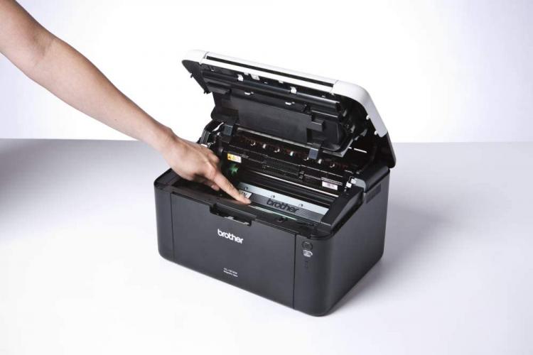 BROTHER STAMPANTE LASER B/N USB 2.0 WI-FI 20PPM HL-1212W + KIT 5 TONER INCLUSI