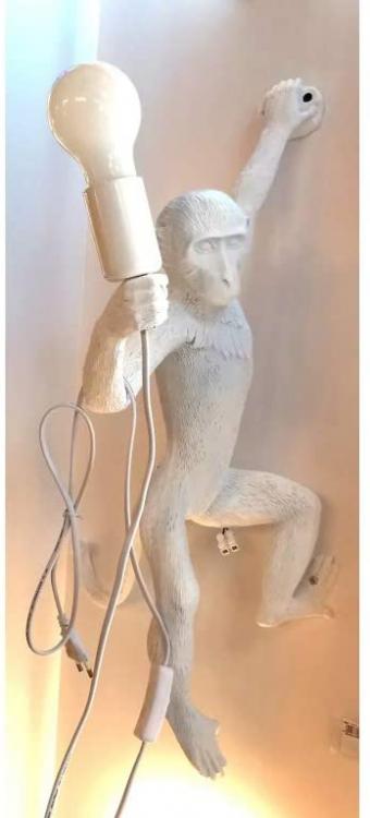 APPLIQUE DA PARETE SCIMMIA BIANCO ATTACCO E27 A MURO DECORATIVO DESIGN MODERNO