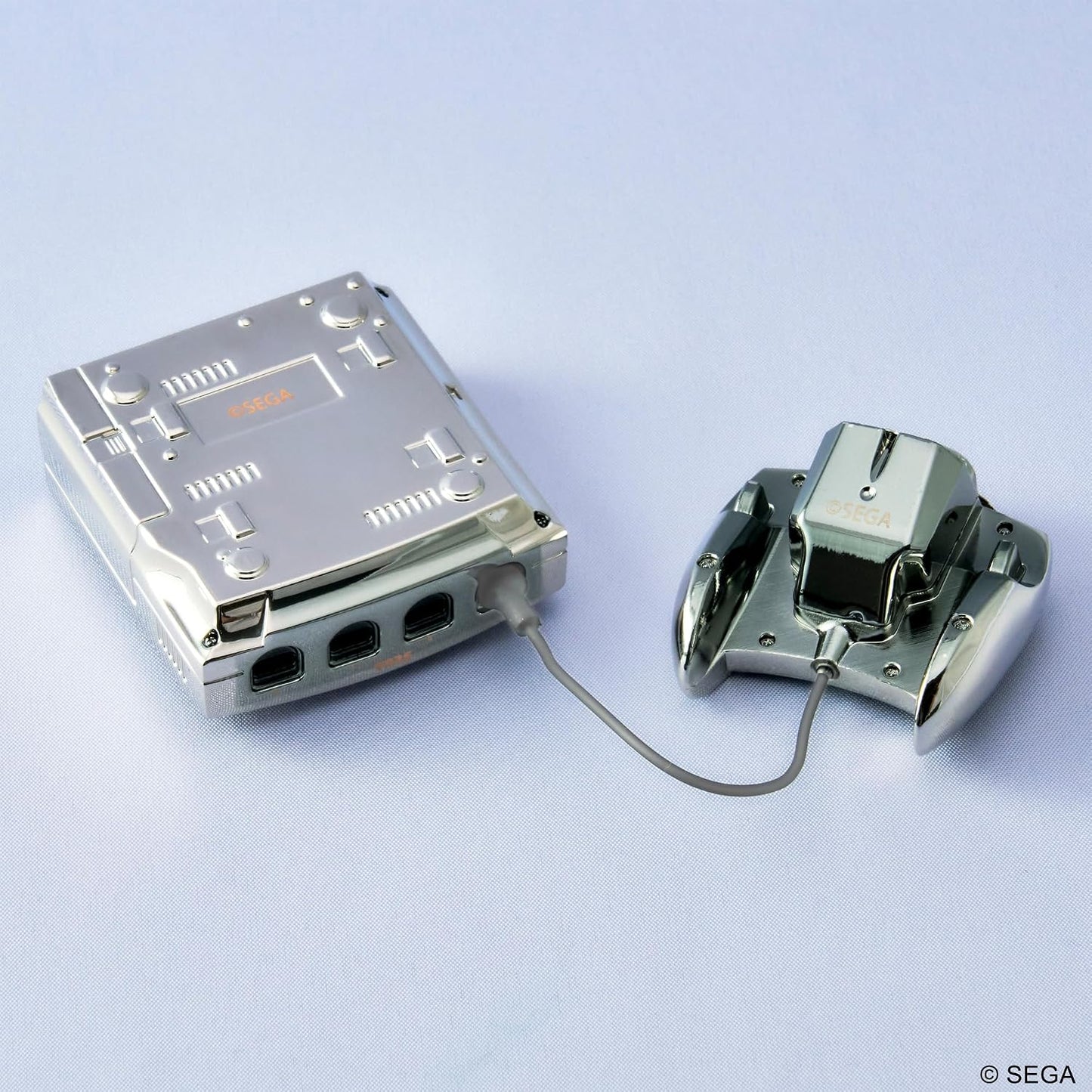 Square Enix Sega: Dreamcast PAL Bright Arts Gallery - Replica Figure in Metallo con Controller 4,2 cm