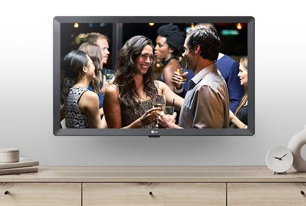 Lg Smart Tv 24" Led Hd Ready Fhd Monitor Tv Nero Dvb-T2 Usb Wifi (23.6") 59,9 Cm