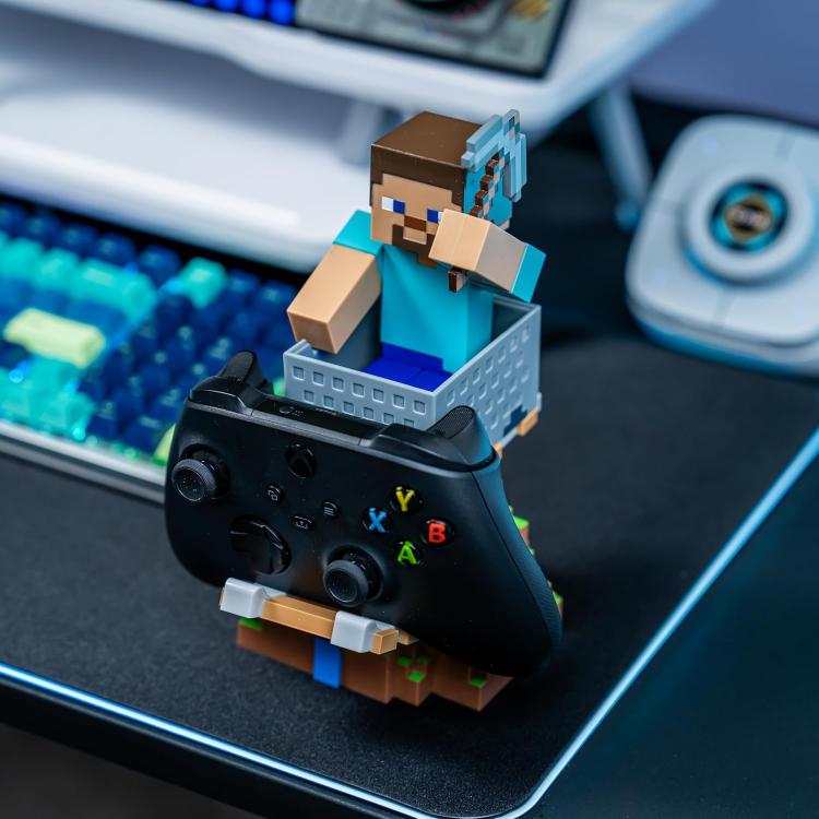 Cable Guys - (Steve) Minecraft Statuetta Base Ricarica Smartphone Controller