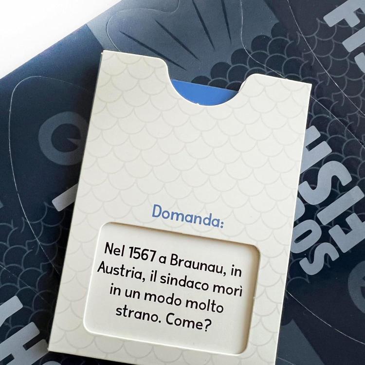 Asmodee: Sounds Fishy - Gioco da Tavolo Party Game 10+ 4-10 Giocatori Ediz. Ita