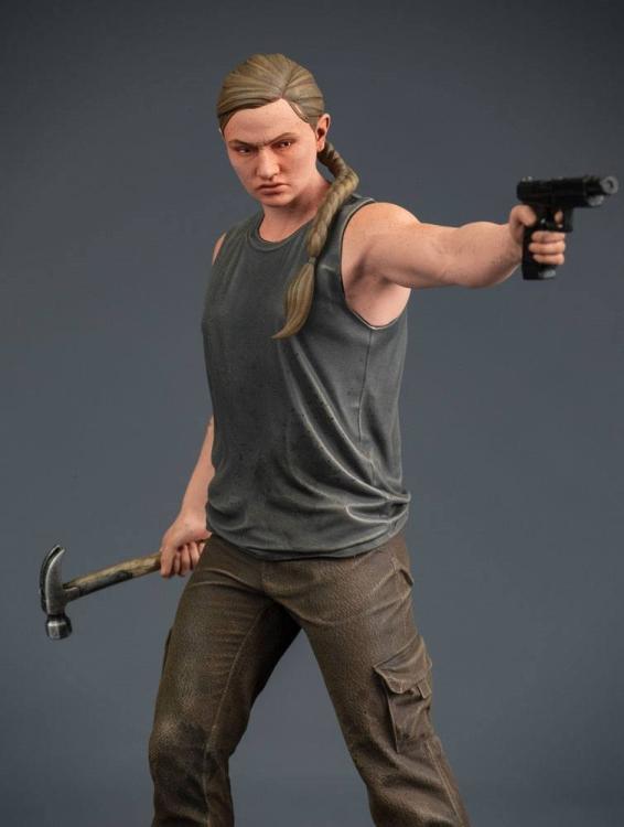 Dark Horse Deluxe: The Last Of Us Ii Abby Con Pistola Statua Action Figure 20cm