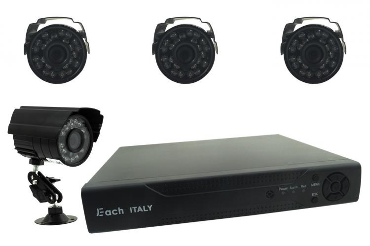 Kit Videosorveglianza 4 Telecamera Infrarossi + Dvr + Alimentatore Cavi Completo