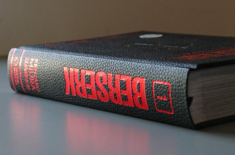 BERSERK DELUXE EDITION (VOL. 01) EDIZIONE DEFINITIVE COPERTINA IN PELLE MIURA