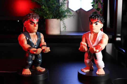 Cable Guys Street Fighter Evil Ryu Statuetta Base Ricarica Smartphone Controller