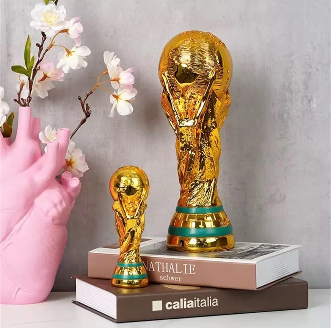 Trofeo Calcio Oro (Coppa del Mondo) 26 cm per Premiazioni Tornei Decorativo in Resina Dorata idea Regalo per Tornei Calcetto o Tifosi Mondiali