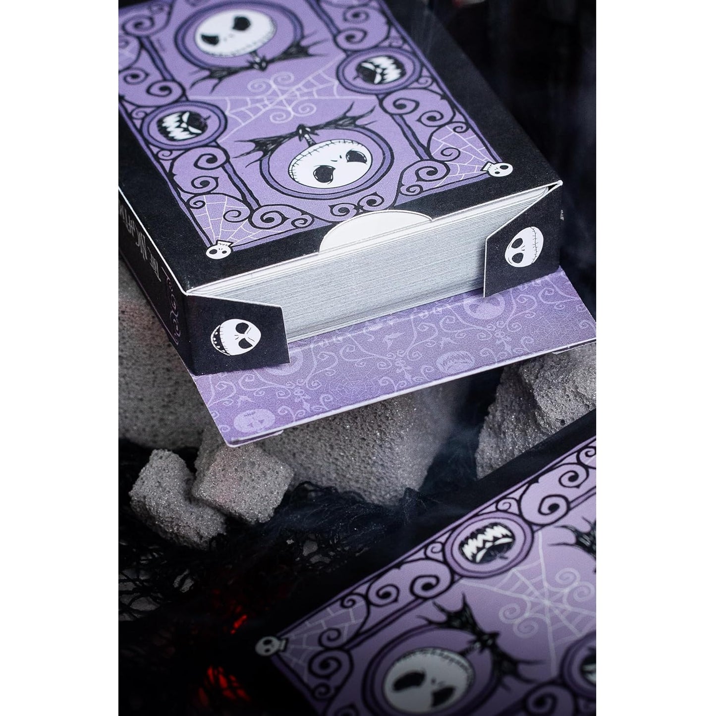 Bicycle - Disney (The Nightmare Before Christmas) - TNBC - Playing Cards - Mazzo di Carte da Collezione, Poker, Magia e Cardistry basato sul famoso film di Animzione Disney (Lo Strano Natale di Mr Jack Skellington)