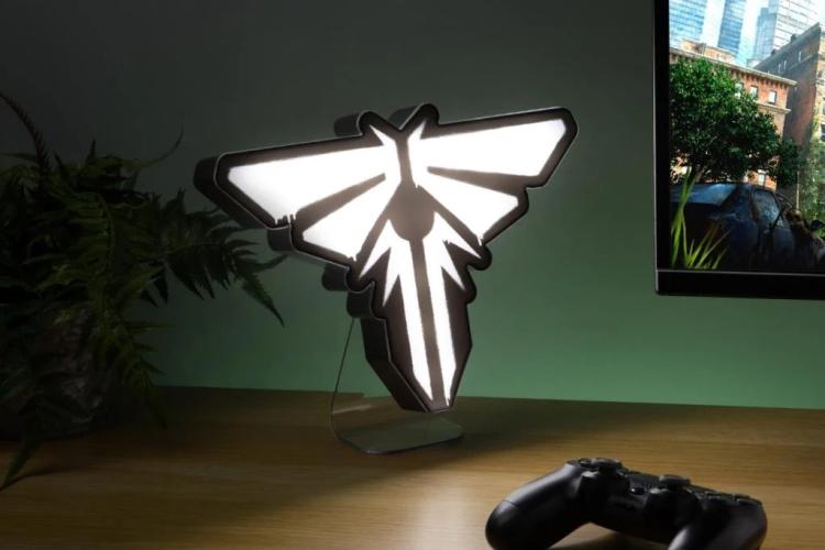 Paladone The Last Of Us Fireflies Logo Light Lampada Playstation Ps5 Da Tavolo