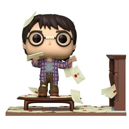 Funko Pop ! Movie Moments Delux - (136) Harry Potter With Hogwarts Letters 15Cm