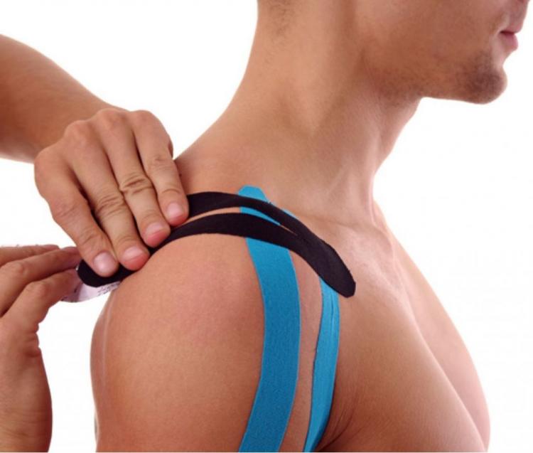 CEROTTO MUSCOLARE ELASTICO PER TAPING NEUROMUSCOLARE ROTOLO 5mx5cm KINESIO TAPE