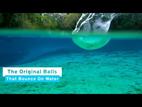 Waboba Pallina Original Skips on Water Ball (1pz) Palla che rimbalza sull’acqua, originale per saltare sull'oceano, lago e piscina – Giocattolo acquatico ad alte prestazioni per un'estate di divertimento senza fine (Astratto al neon)