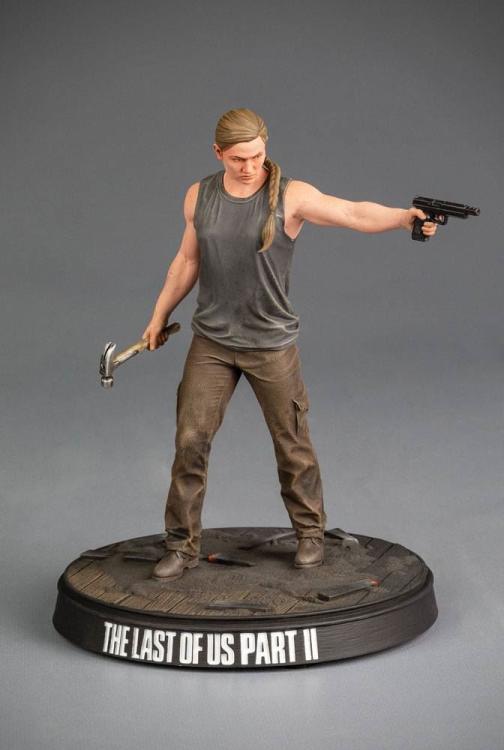 Dark Horse Deluxe: The Last Of Us Ii Abby Con Pistola Statua Action Figure 20cm
