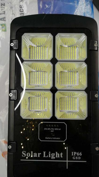 Lampione Led + Pannello Con Solare Staffa E Telecomando 200W Ip66 Faro Stradale
