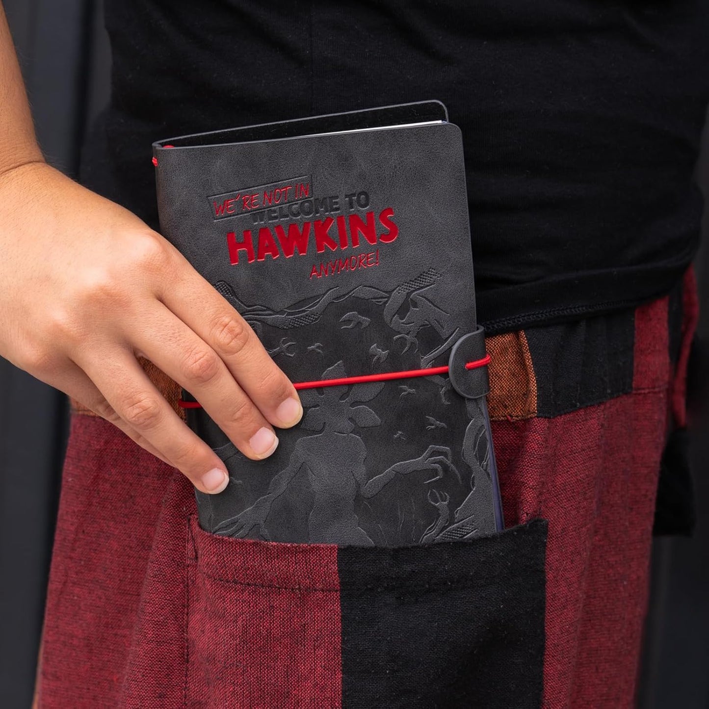 Taccuino Stranger Things "Welcome to Hawins" Diario Personale Viaggio 2 Quaderni Sostituibili: Bullet Journal Puntinato e a Righe 160 pag