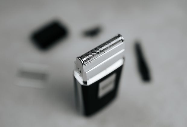 Wahl Rasoio Barba Elettrico Ricaricabile Senza Filo Da Viaggio + Accessori 3615