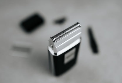 Wahl Rasoio Barba Elettrico Ricaricabile Senza Filo Da Viaggio + Accessori 3615