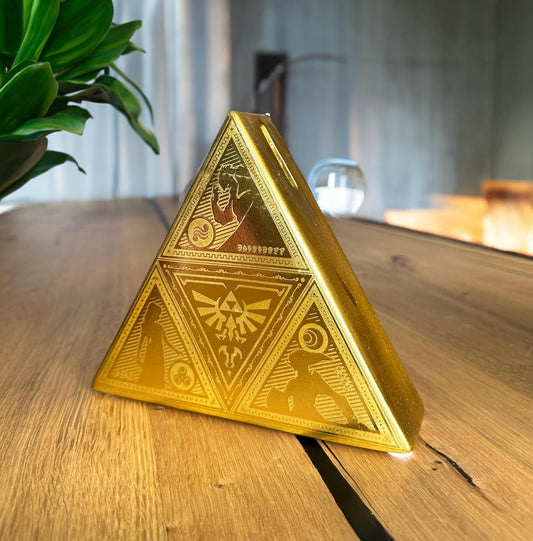 Paladone - The Legend Of Zelda Triforce - Salvadanaio A Forma Di Piramide 17,5 cm