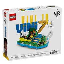 LEGO Editions 43027 (Vini Jr.) Highlights Calcistici Leggenda del Calcio - 510 pcs Kit Modellismo con Action Figure 3D da Esposizione - Giocattolo Decorazione Cameretta - Regalo per Bambini e Bambine da 10 Anni e Fan Adulti (World Cup 2026)