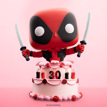 Funko Pop ! Marvel Deadpool 30Th - (776) - Deadpool In Cake Figure Con Torta 9Cm