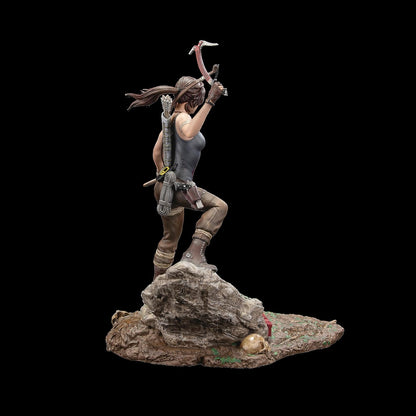 Dark Horse Deluxe: Tomb Raider - Lara Croft (Survivor Era) Statua Figure 28cm