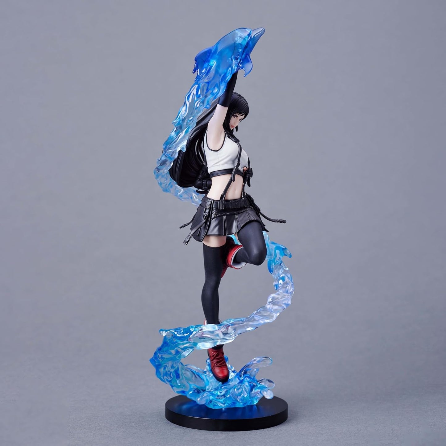 Square Enix Final Fantasy VII Rebirth: Tifa Lockhart (Limit Break Dolphin Flurry) Figure PVC 25cm