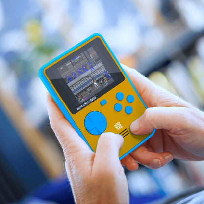 Super Pocket (Data East® Edition) - Console Portatile con 18 giochi Arceda classici