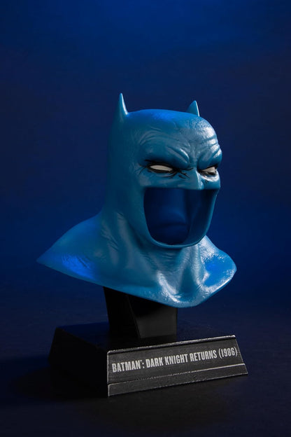 McFarlane Toys DC Direct - Batman: The Dark Knight Returns (1986) Cowl Replica 20 cm PVC Figure