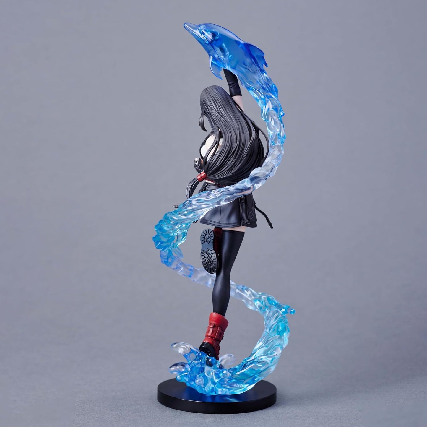 Square Enix Final Fantasy VII Rebirth: Tifa Lockhart (Limit Break Dolphin Flurry) Figure PVC 25cm