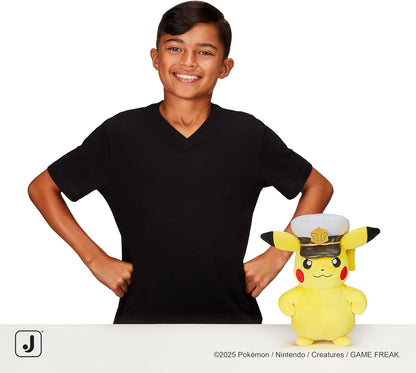 Peluche Pokemon Captain Pikachu 20Cm Pupazzo Giocattolo Toys Plush Jazwares