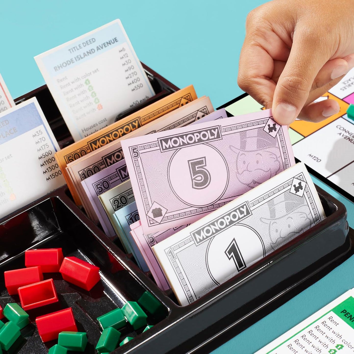 Hasbro Games Monopoly Gioco da Tavolo Ideale per Famiglia e Amici - 2-6 Giocatori