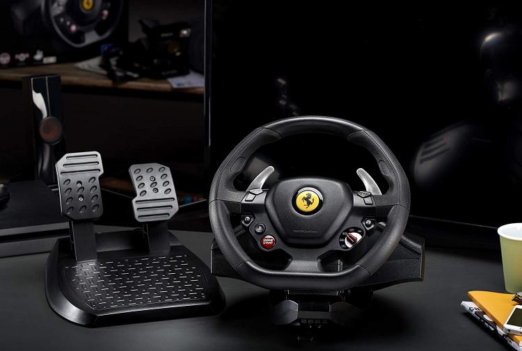 Thrustmaster Volante T80 Ferrari 488 Gtb Edition + Pedaliera Ps5/Ps4 Pc Nuovo