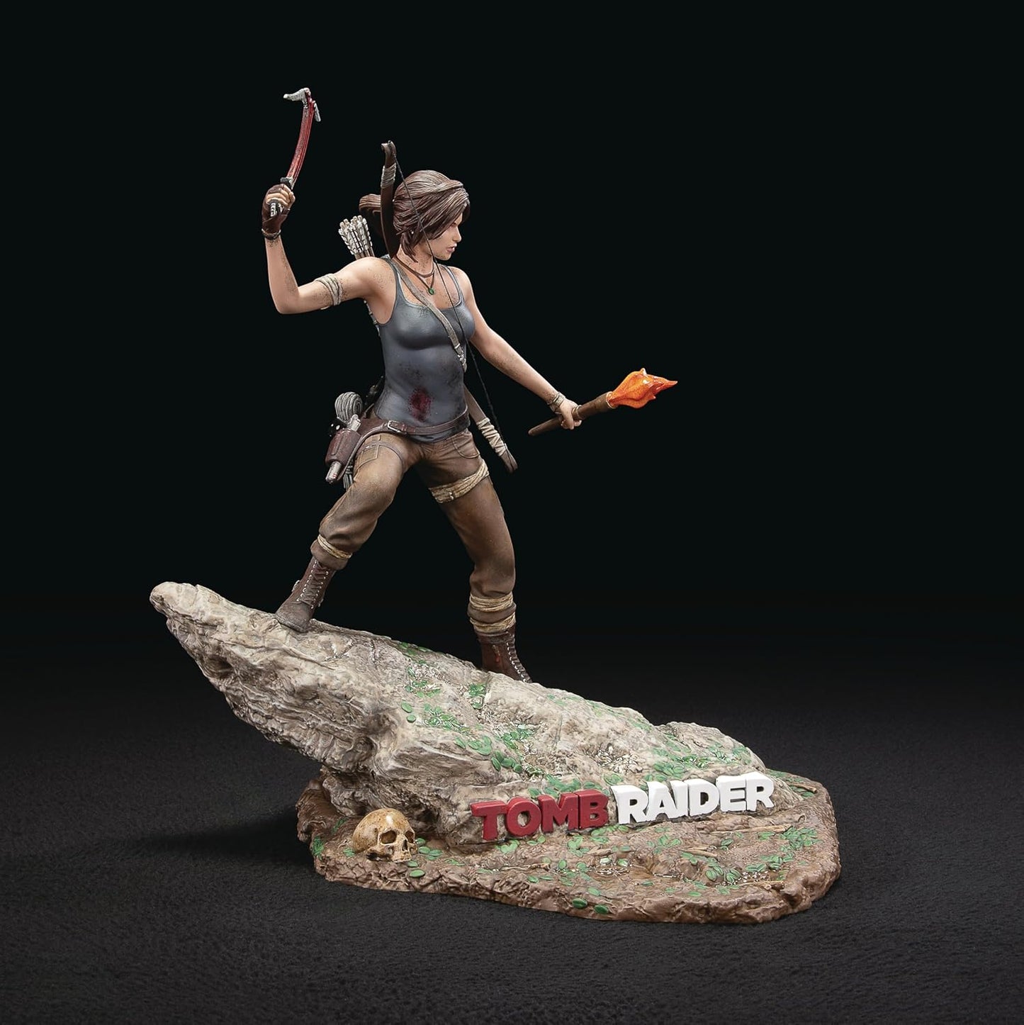 Dark Horse Deluxe: Tomb Raider - Lara Croft (Survivor Era) Statua Figure 28cm