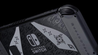 Nintendo Switch Console Portatile 1.1 + Monster Hunter Rise (Special Edition)