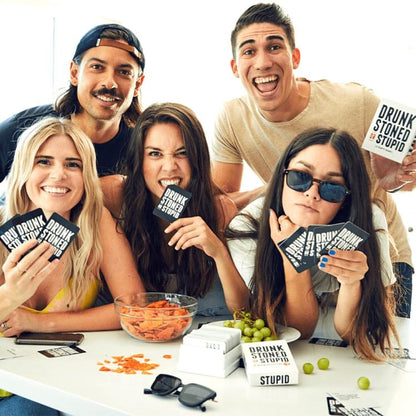ASMODEE 8416 (DRUNK, STONED OR STUPID) GIOCO DA TAVOLA DI SOCIETÀ CARTE 18+ ITA