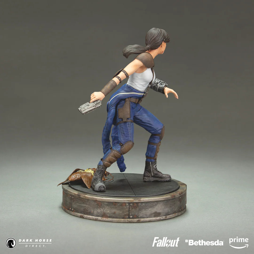 Dark Horse Deluxe: Fallout (Bethesda) Lucy Figure Action Figure Statua 20cm