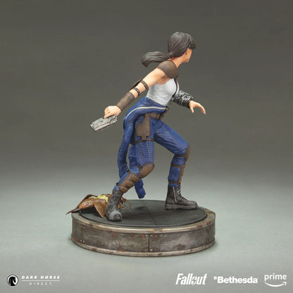 Dark Horse Deluxe: Fallout (Bethesda) Lucy Figure Action Figure Statua 20cm