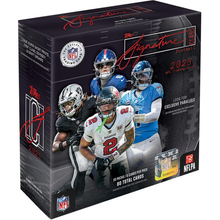 Topps NFL Signature Class Football Mega Box Card Collezionabili 80 Carte Ufficiali - 10 Buste TCG