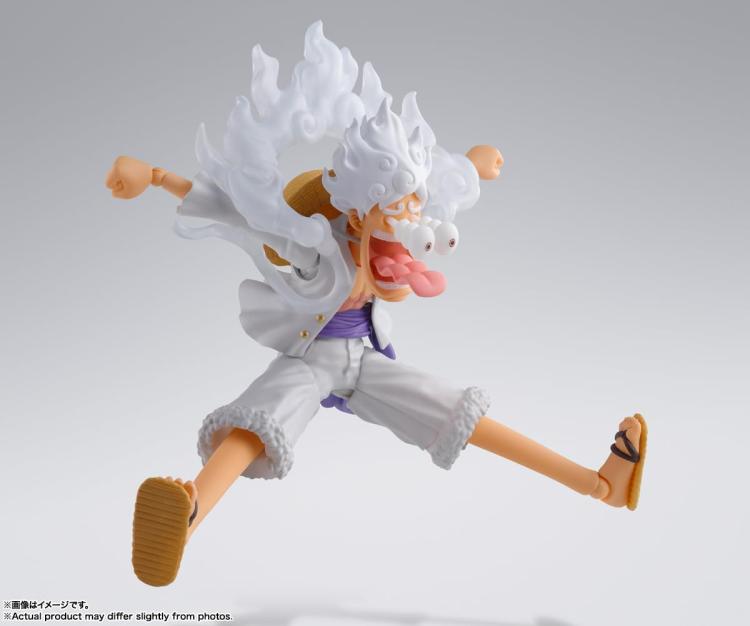 BANDAI SH FIGUARTS ONE PIECE: MONKEY D.LUFFY (GEAR 5) TAMASHI ACTION FIGURE 15CM