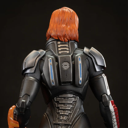 Dark Horse Deluxe: Mass Effect - Commander Jane Shepard Statua Figure 24cm