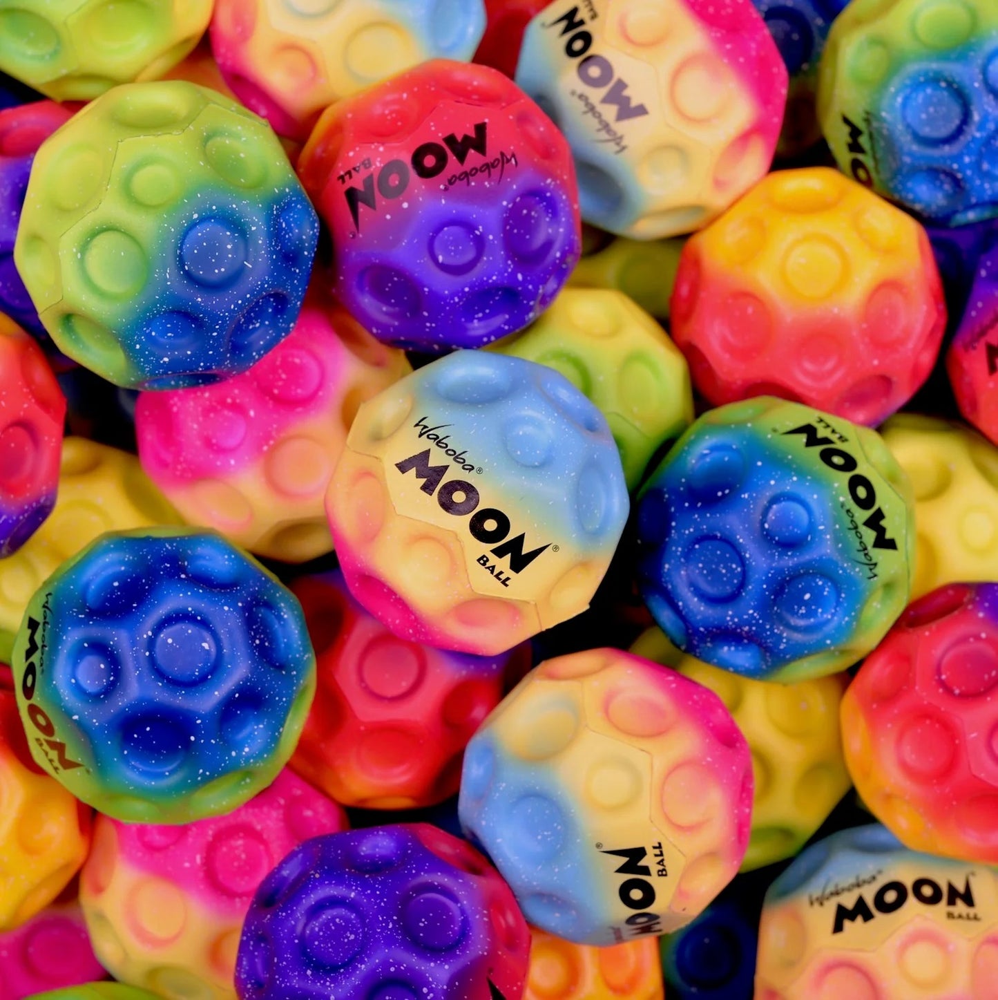 Waboba Pallina Original Rainbow Moon Ball (Arcobaleno) Palla IPER RIMBALZANTE che rimbalza, originale per saltare, Giocattolo ad alte prestazioni per un'estate di divertimento senza fine RAINBOW