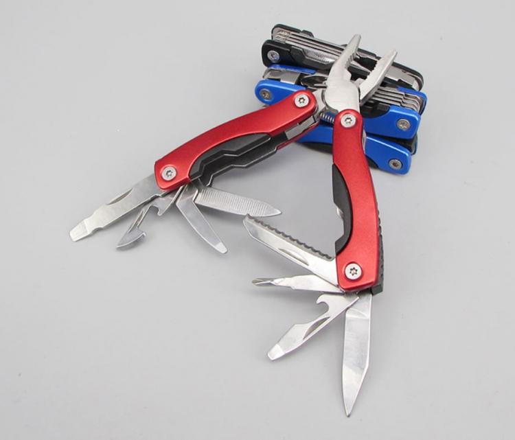 Pinza Multiuso Coltello Svizzero Multifunzione Pieghevole Attrezzi Per Campeggio
