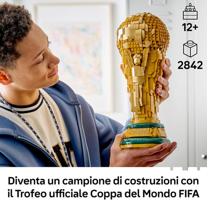 LEGO Editions 43020 (Trofeo Ufficiale della Coppa del Mondo FIFA) 2842 pcs Kit Modellismo per Action Figure 3D da Esposizione - Giocattolo Decorazione Cameretta - Regalo per Bambini e Bambine da 10 Anni e Fan Adulti Sport Calcio (World Cup 2026)