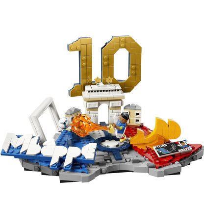 LEGO Editions 43013 (Kylian Mbappe) Highlights Leggenda del Calcio - 490 pcs Kit Modellismo con Action Figure 3D da Esposizione - Giocattolo Decorazione Cameretta - Regalo per Bambini e Bambine da 10 Anni e Fan Adulti (World Cup 2026)