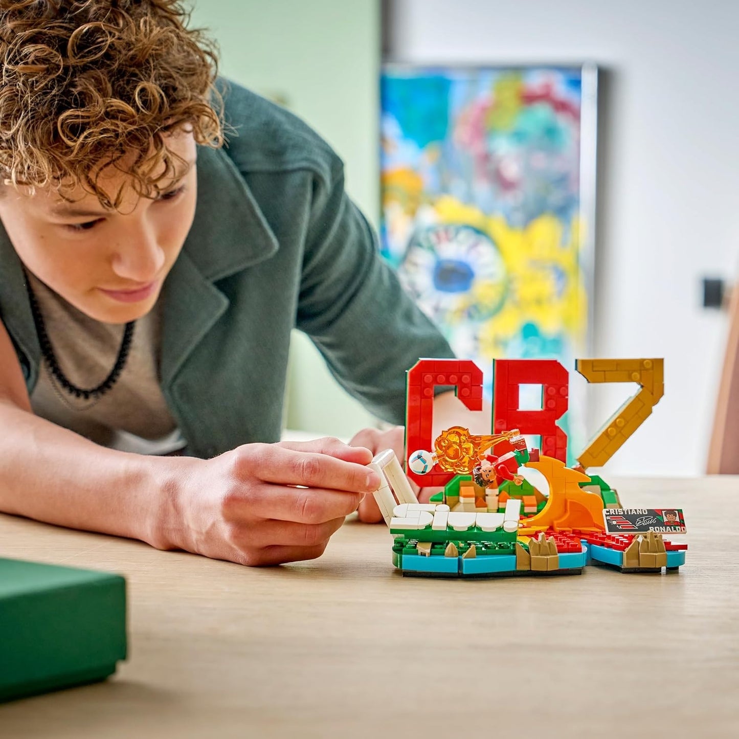 LEGO Editions 43012 (Cristiano Ronaldo) Highlights Leggenda del Calcio - 490 pcs Kit Modellismo con Action Figure 3D da Esposizione - Giocattolo Decorazione Cameretta - Regalo per Bambini e Bambine da 10 Anni e Fan Adulti (World Cup 2026)