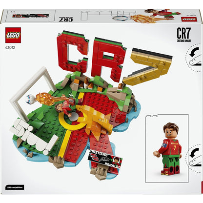 LEGO Editions 43012 (Cristiano Ronaldo) Highlights Leggenda del Calcio - 490 pcs Kit Modellismo con Action Figure 3D da Esposizione - Giocattolo Decorazione Cameretta - Regalo per Bambini e Bambine da 10 Anni e Fan Adulti (World Cup 2026)