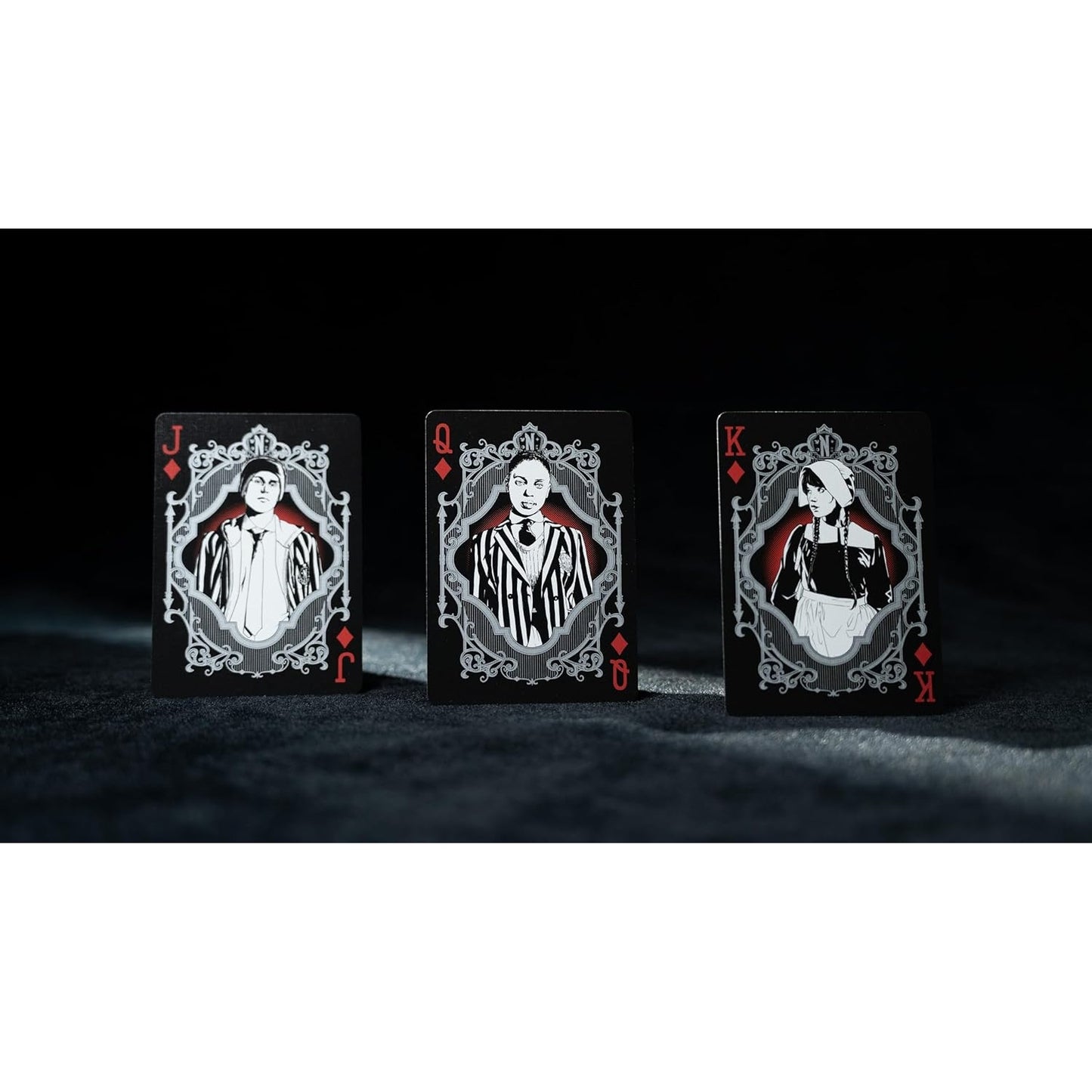 Bicycle - Wednesday (Mercoledì Addams) Playing Cards - Mazzo di Carte da Collezione, Poker, Magia e Cardistry basato sul famoso film Serie TV