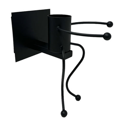 Universo - Applique da Parete Decorativo a Forma di Omino - Lampada da Muro in Metallo con Attacco E27 per Arredo Casa Soggiorno Ingresso (Omino Seduto Nero)